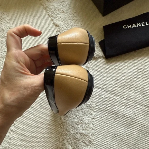 CHANEL Black and Cream Loafers 37.5 6.5 - Picture 6 of 11